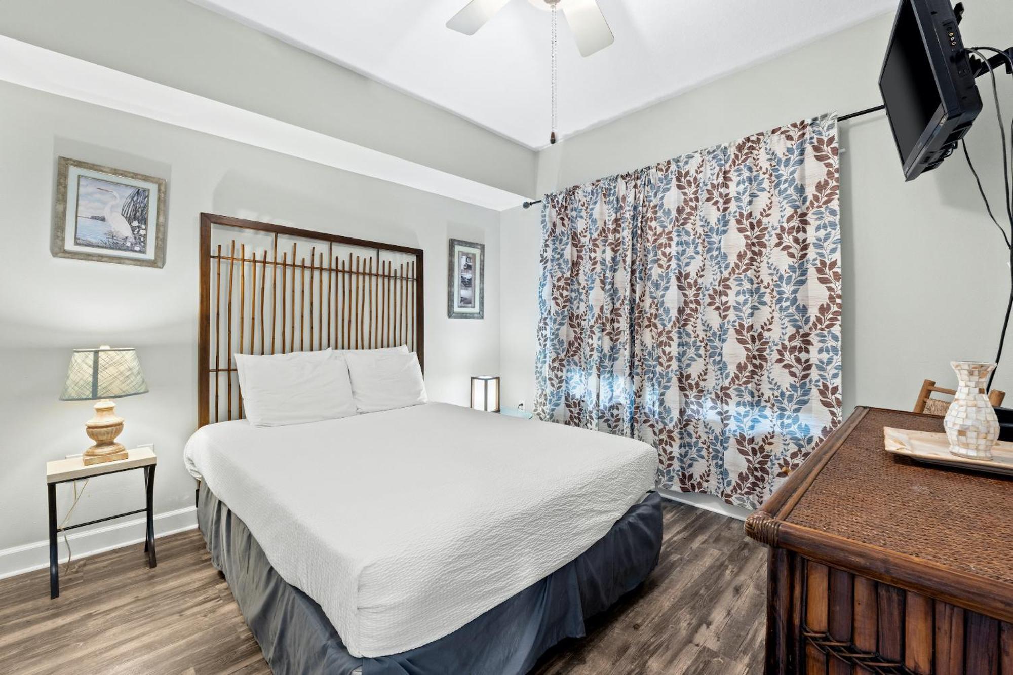 Grand Panama By Panhandle Getaways Panama City Beach Room photo